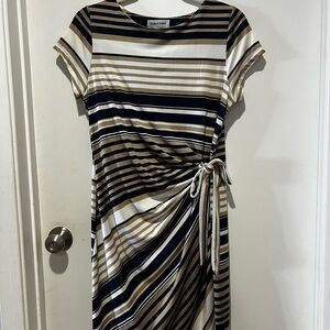 🛍️ Shelby & Palmer Navy and Tan Striped Midi Dress